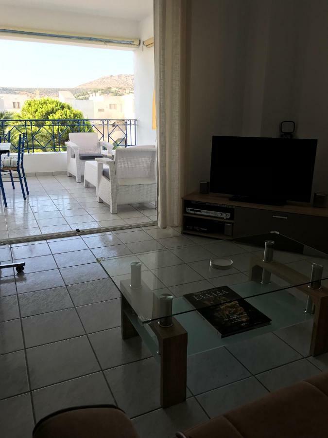 The Swan And The Gull, Porto Rafti Yacht Harbor Apartment Eksteriør bilde
